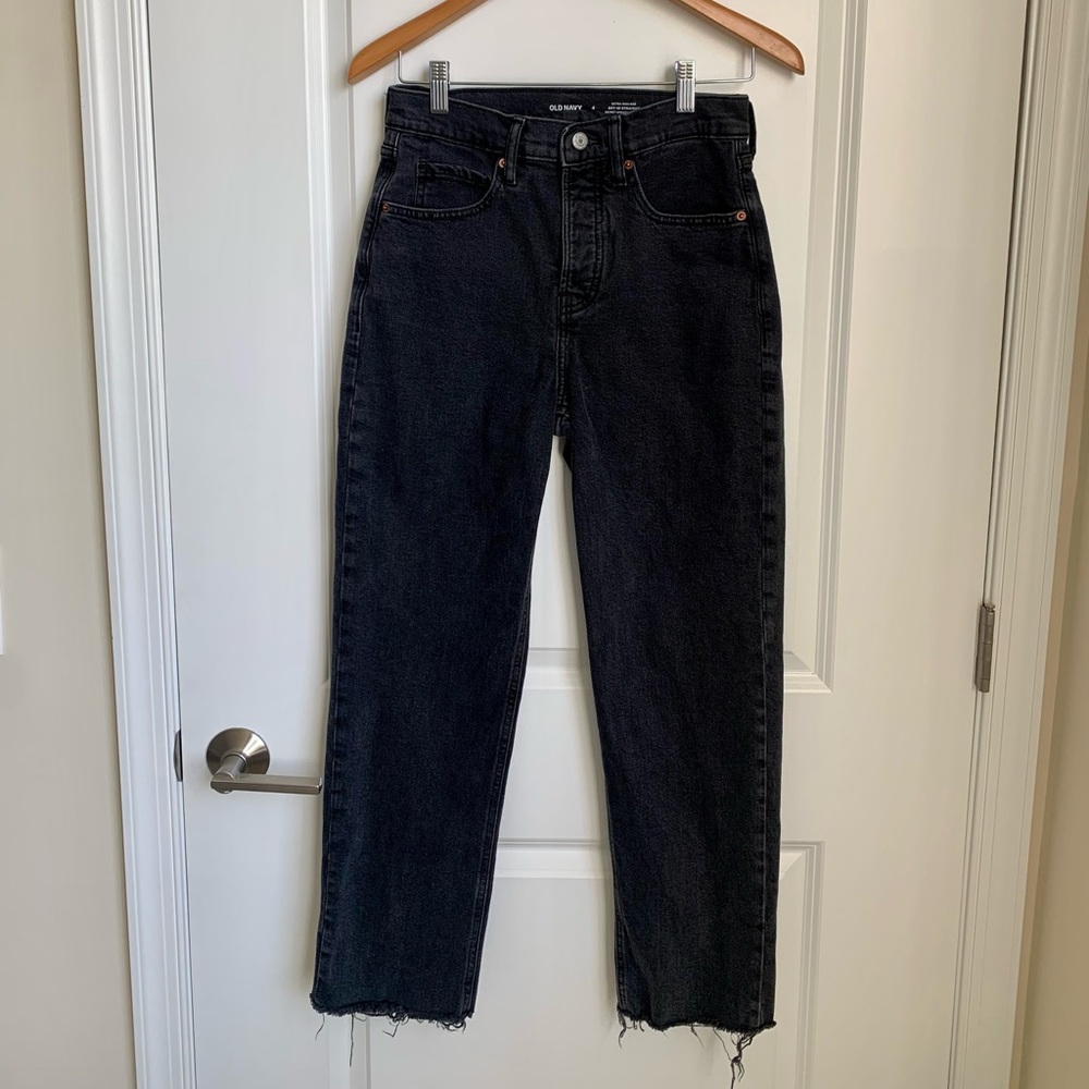 Old Navy Curvy High-Waisted Button-Fly O.G. Straight Black Cut-Off Jeans
